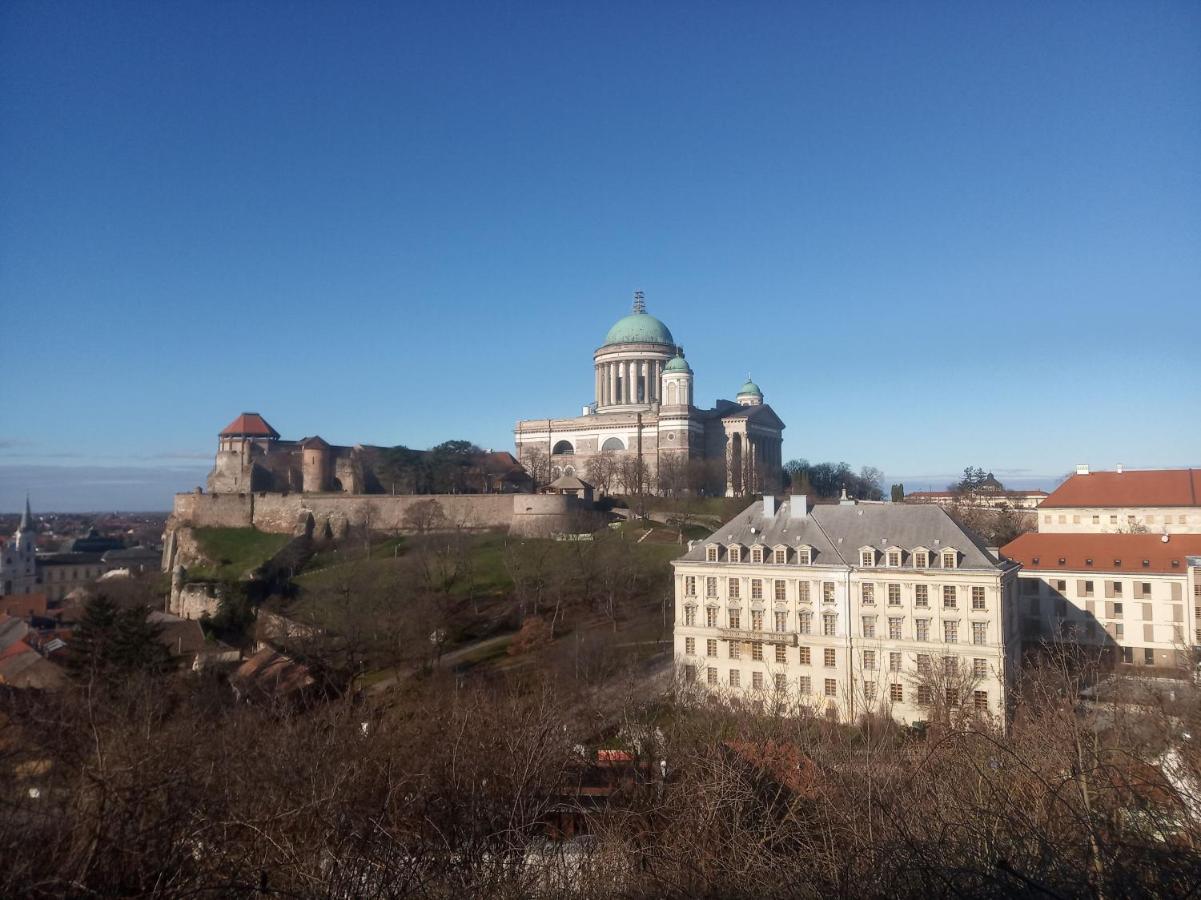 Esztergom Central מראה חיצוני תמונה